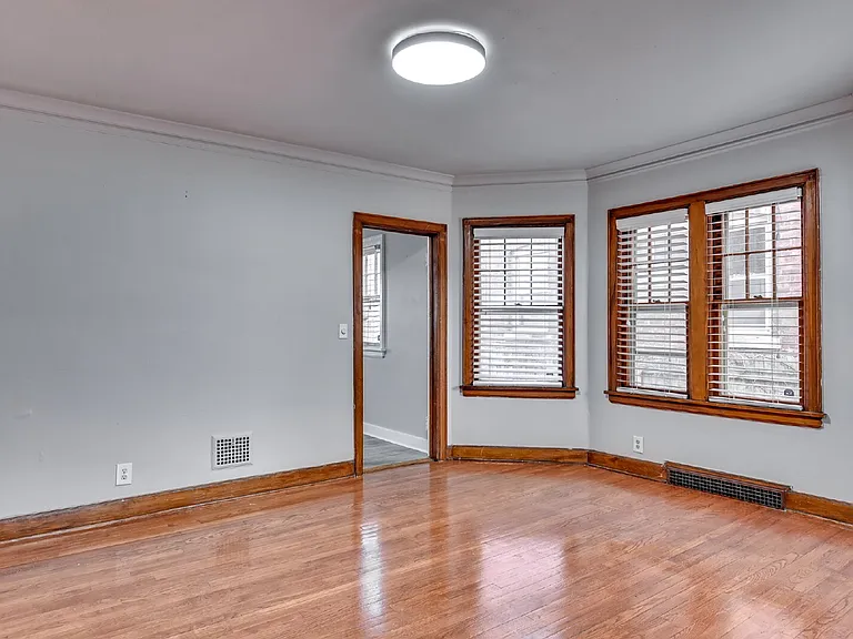 539 Park Ave #1 — Photo 19