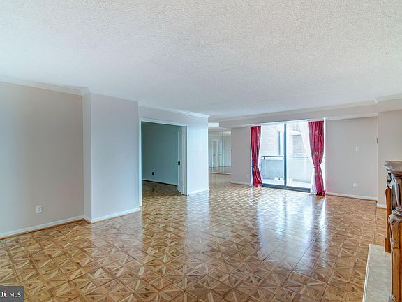 2nd image of 1800 Old Meadow Rd APT 1510