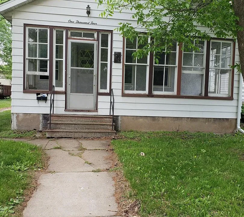 1004 5th Ave