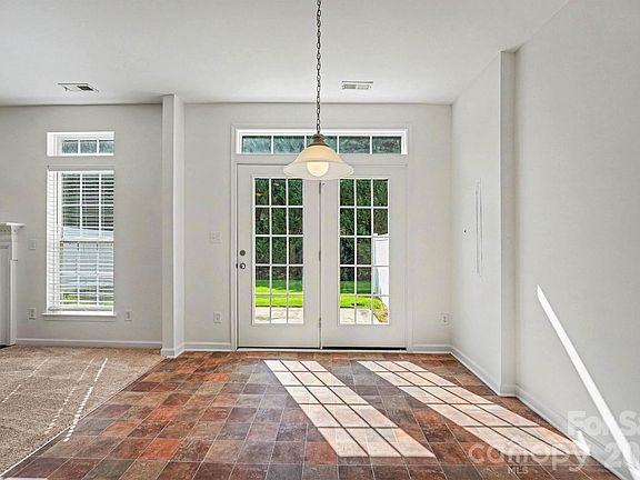 3rd image of 107 S Arcadian Way