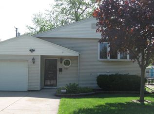 1303 N Jay Ave, Griffith, IN 46319
