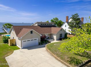 233 Deep Bay Dr, Newport, NC 28570