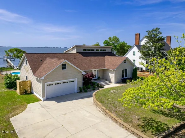 233 Deep Bay Drive, Newport, NC 28570