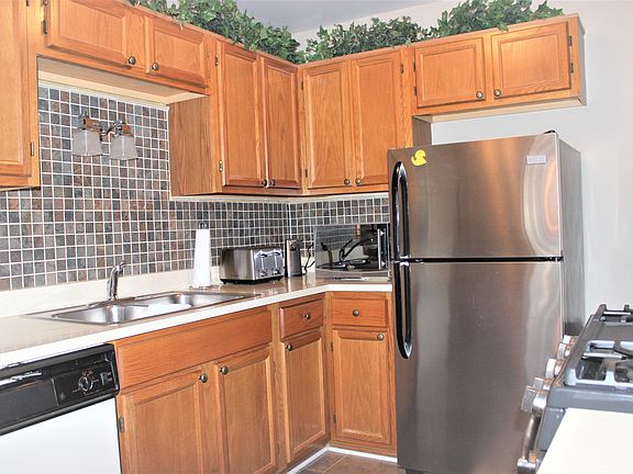 5th image of 32817 Harmon Ct