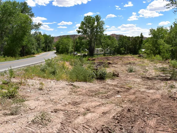 331 Juan Medina Rd, Chimayo, NM 87522