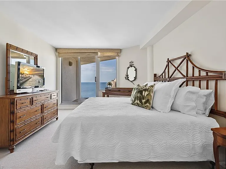 4041 Gulf Shore Blvd N #1805 — Photo 10