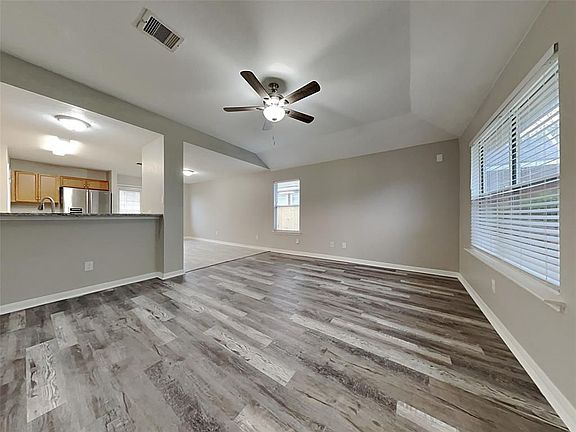 3rd image of 2903 Umiak Dr