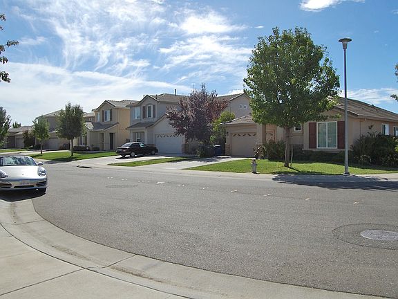 2nd image of 210 Cicero Cir