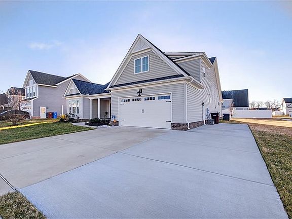 2nd image of 1825 Carrera Rdg