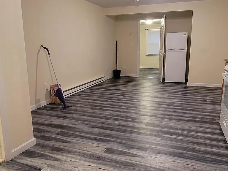 811 Main St #2 — Photo 5