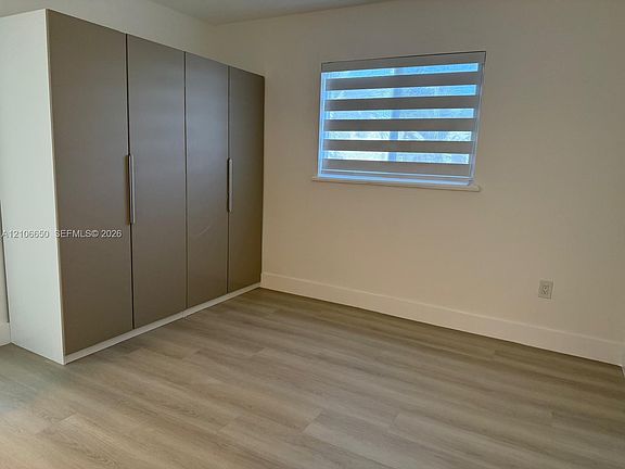 5th image of 3052 SW 27th Ave APT 302