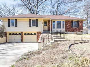 704 Glendale Rd, Liberty, MO 64068