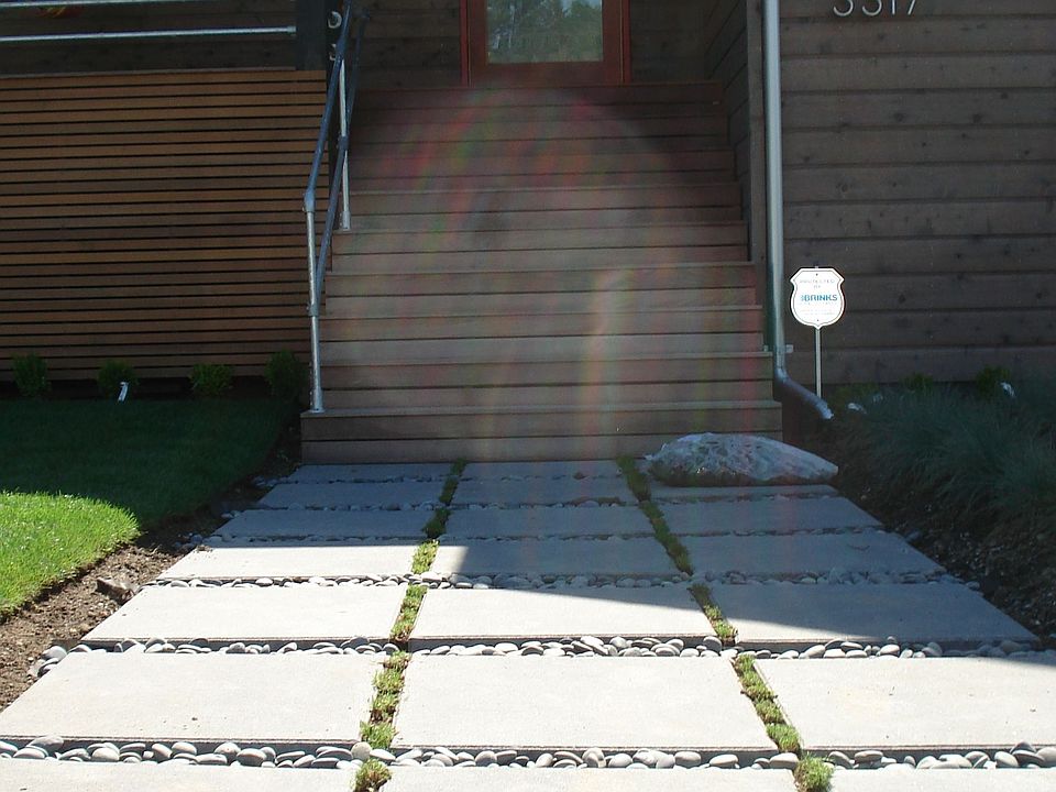 2nd image of 3317 E Harrison St