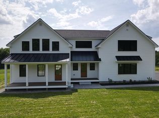 4 Sundowner Hill Rd, Windham, ME 04062