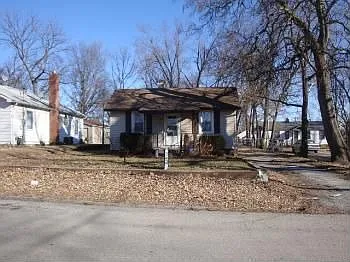 3702 Calvert Ave photo 1