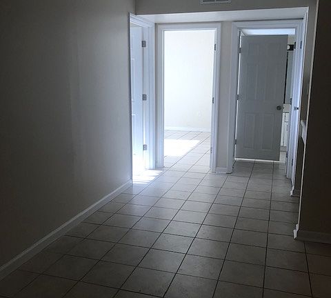 4th image of 915 S Seminole Dr APT 43