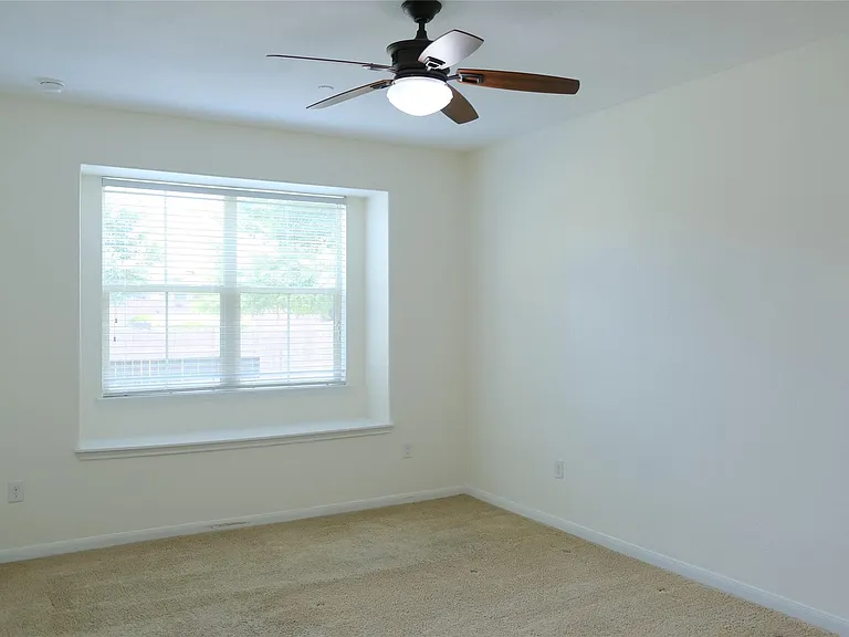 2880 Donnell Dr #801 — Photo 8