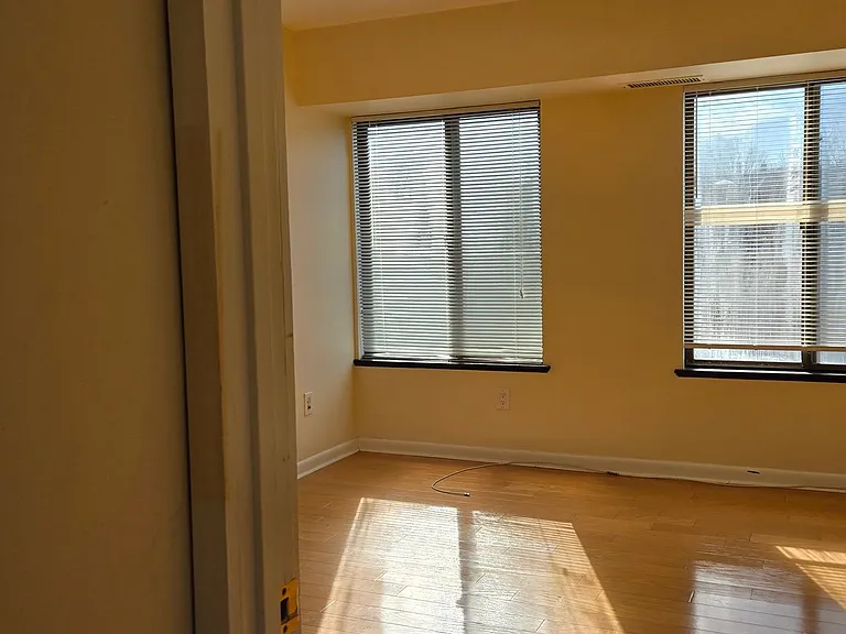 30 Stearns Rd #502 — Photo 4