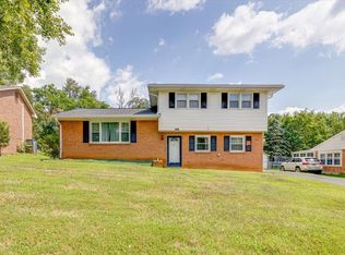 2931 Neil Dr, Roanoke, VA 24019