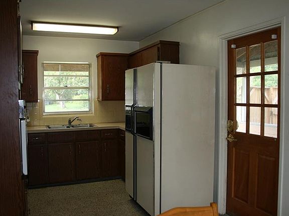 2nd image of 505 W Hogle Ave