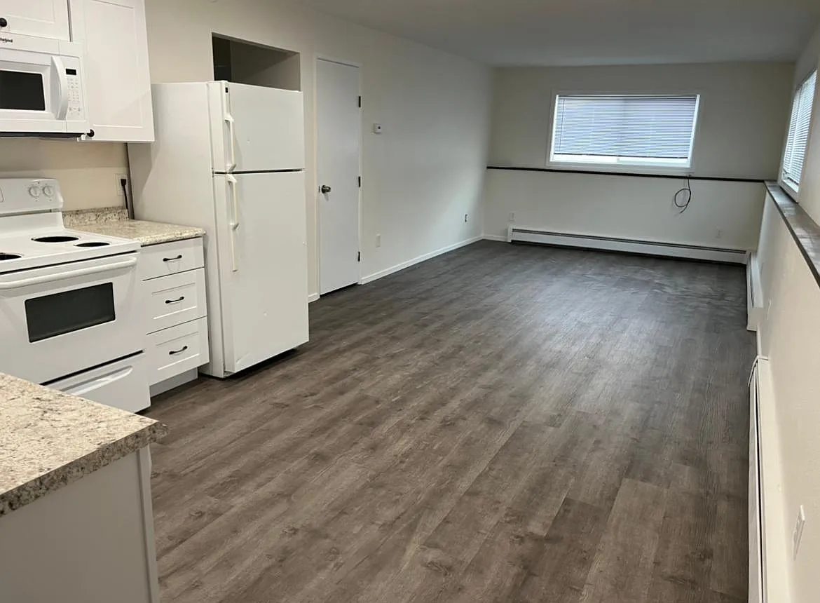 2 bed, 750 sqft, $1,600 — Photo 4