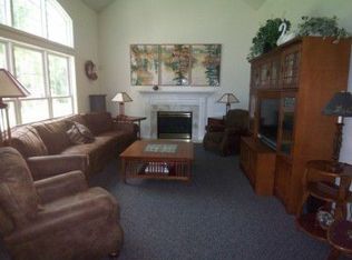 18 Loch Loyal Ct, Penfield, NY 14526