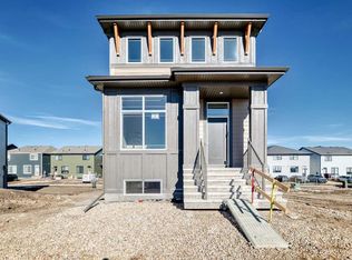 77 S Mercado Lndg SE, Calgary, AB T3M4C4