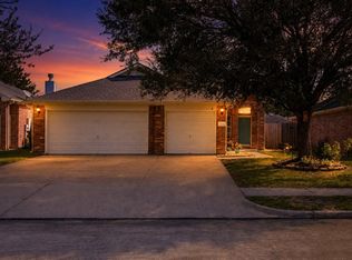 104 Laurel Meadow Ct, La Marque, TX 77568