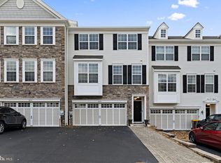 30139 Hickory Ln, Langhorne, PA 19047