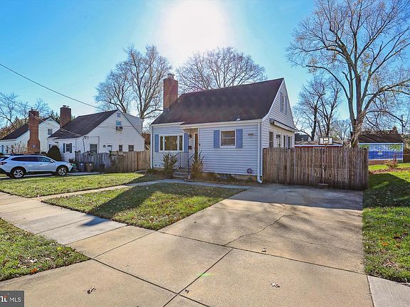 5th image of 1333 Grandin Ave
