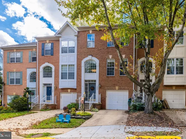 1232 Wild Hawthorn Way, Reston, VA 20194