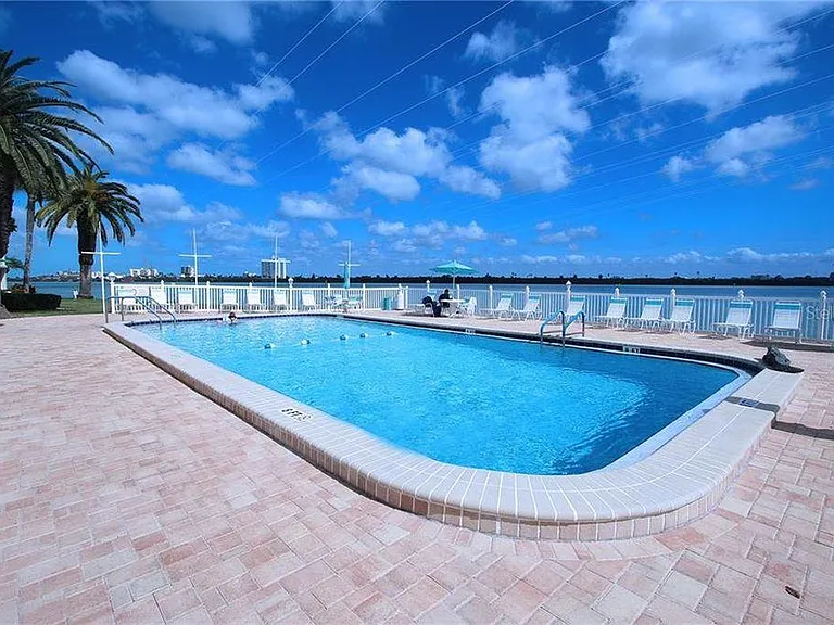 867 Bayway Blvd — Photo 15
