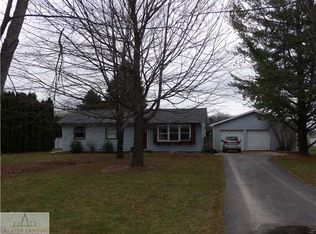 13728 Benton Rd, Grand Ledge, MI 48837