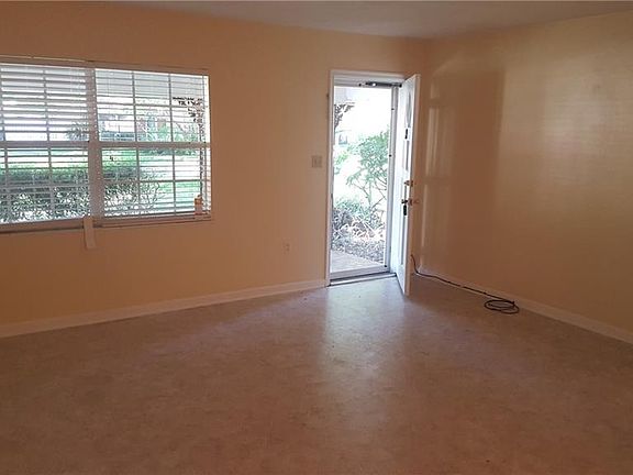 2nd image of 1230 Holiday Dr