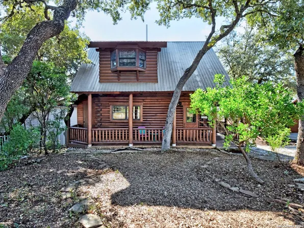 920 Pebble Beach Dr NW, Lakehills, TX 78063