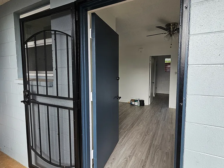 110 Lakeview Cir #104 — Photo 9