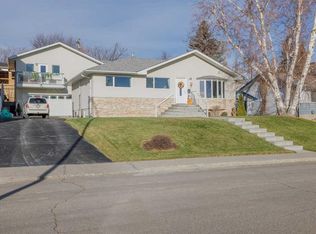 25 S Highwood Pl NW, Calgary, AB T2K2B9