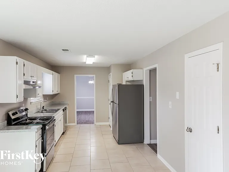 3217 Ivy Lake Ct — Photo 4