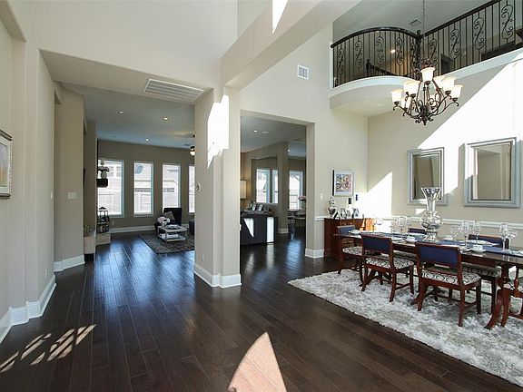 5th image of 19510 Meadow Lakes Dr