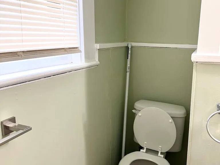 276 Merriman Rd #2 — Photo 10