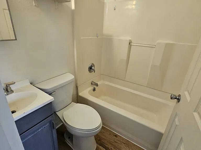840 Columbia Ave #A — Photo 4