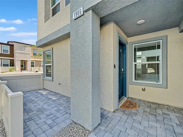 1906 Arietta Vista St — Photo 23