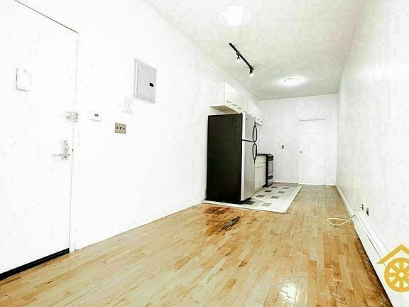 4th image of 79 Central Ave #2N