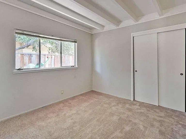1011 Moreno Ave — Photo 5