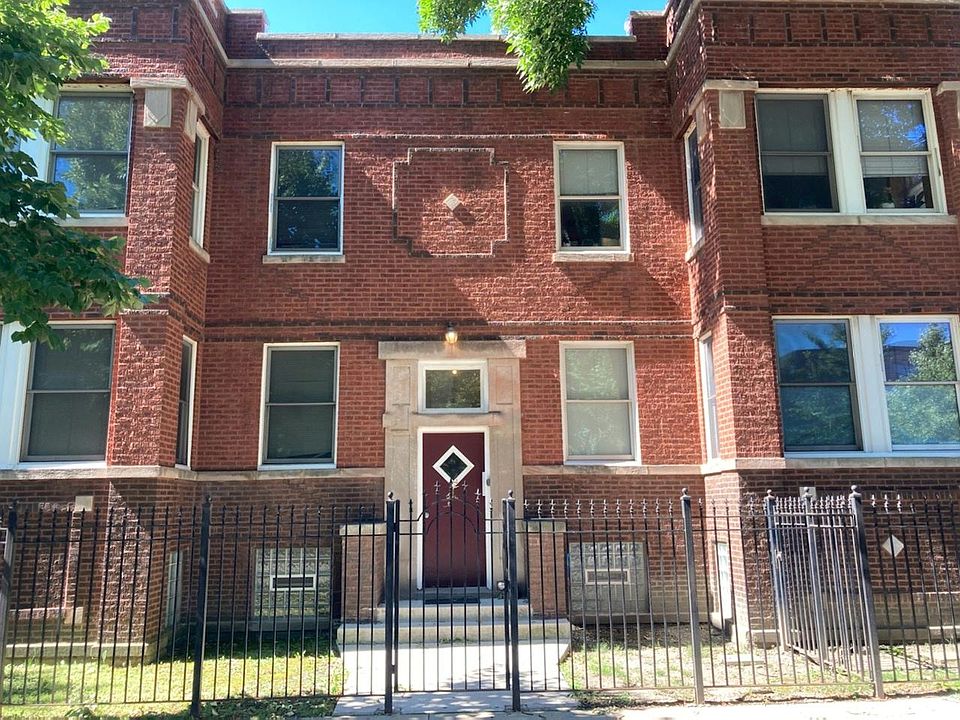 2nd image of 2452 N Linden Pl #1