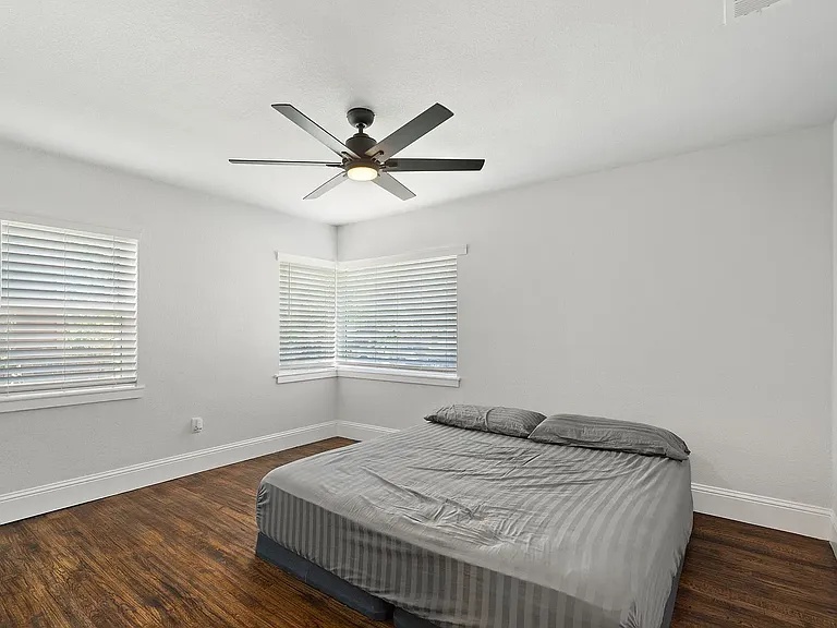3308 Alaska Ave — Photo 5
