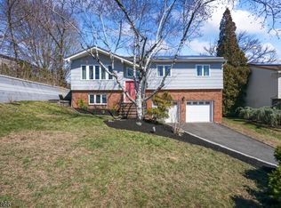 15 Wanda Ct, Clifton City, NJ 07014