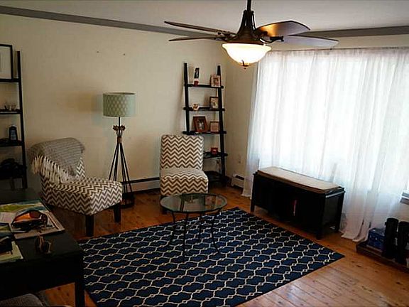 5th image of 42 Tall Timber Dr