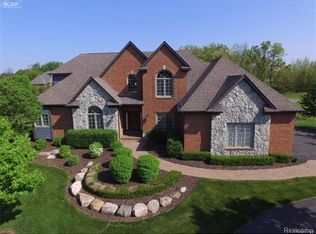 75 N Berkshire Rd, Bloomfield Hills, MI 48302