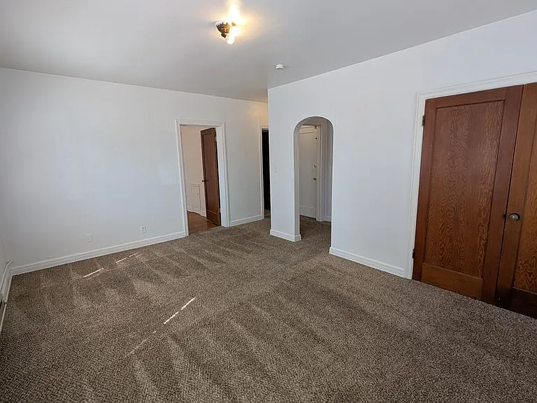 446 W Whitman St — Photo 6